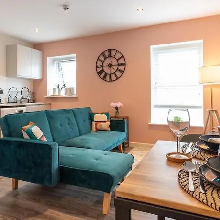 Stylish, One-bedroom Flat In Town Centre Διαμέρισμα