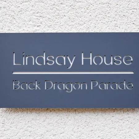 Stylish, One-bedroom Flat In Town Centre Διαμέρισμα