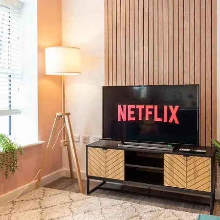 Apartamento Stylish, One-bedroom Flat In Town Centre *